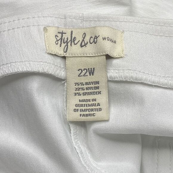 Style & Co White Mid Rise Comfort Waist Capris 22W - Picture 10 of 11